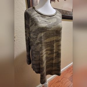 % Sonoma Camo Top - Size M